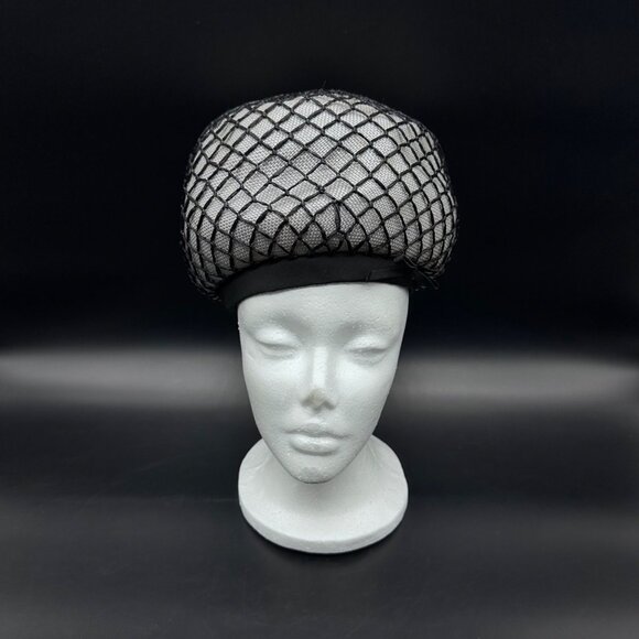 Vintage Ladies Hat Silver Black Mesh Birdcage Net Union Made Mid Century Pillbox main image 6